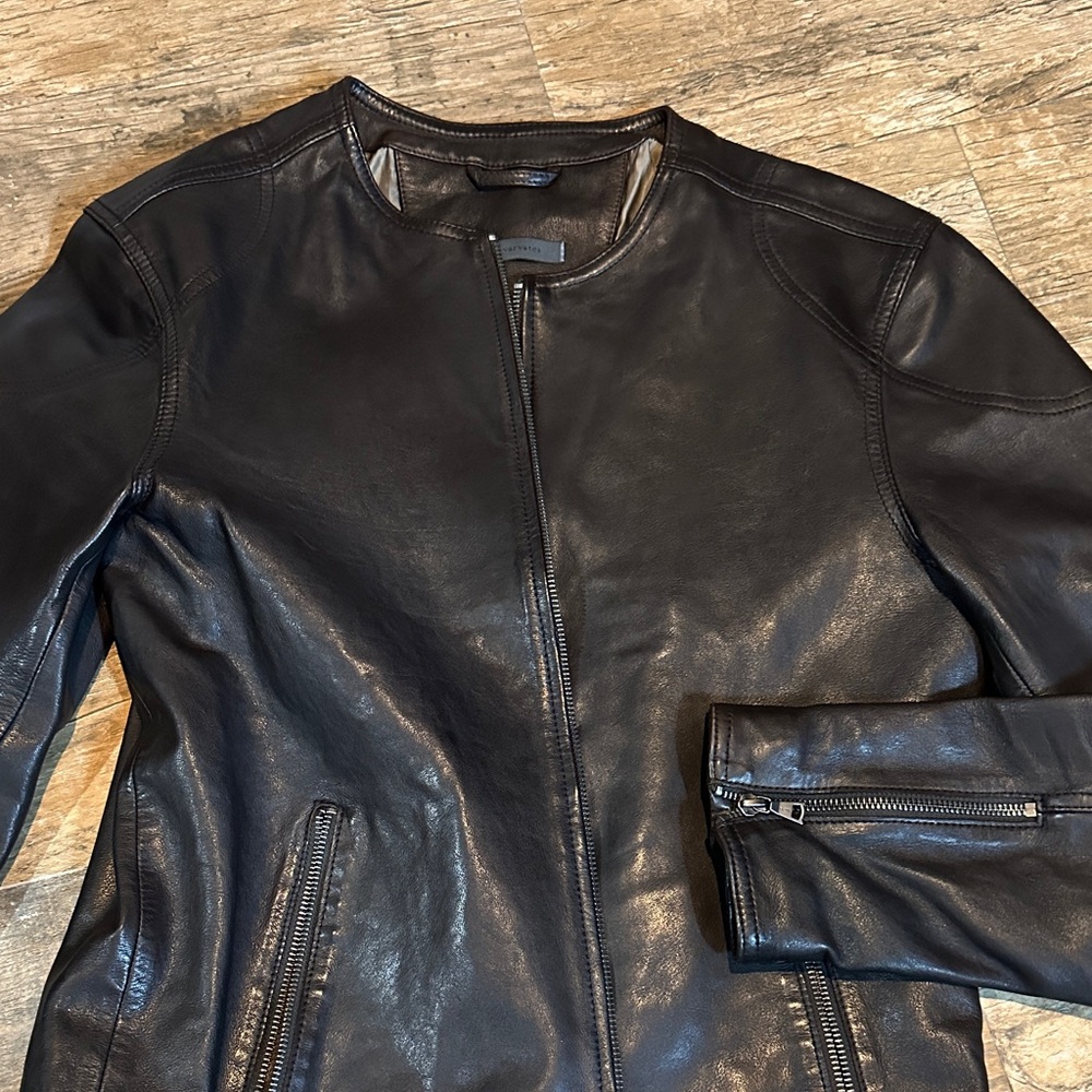 Men's Brown Leather Jacket - Picture 2 of 5